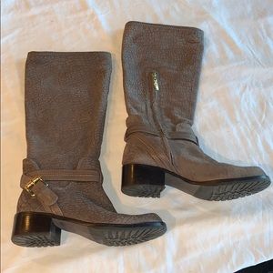 EUC Elizabeth and James WO Boots